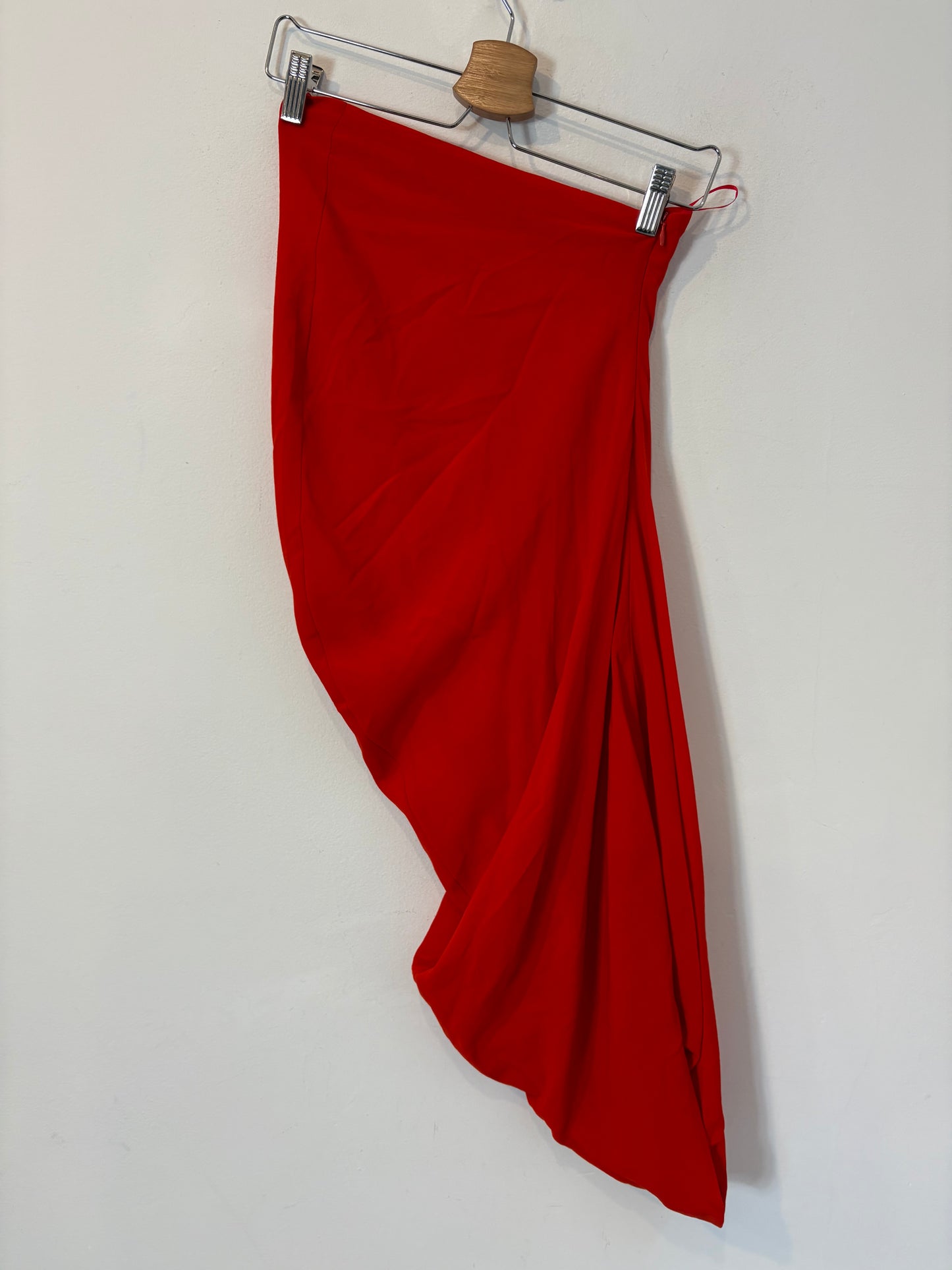 CORTANA. Falda midi asimétrica lana