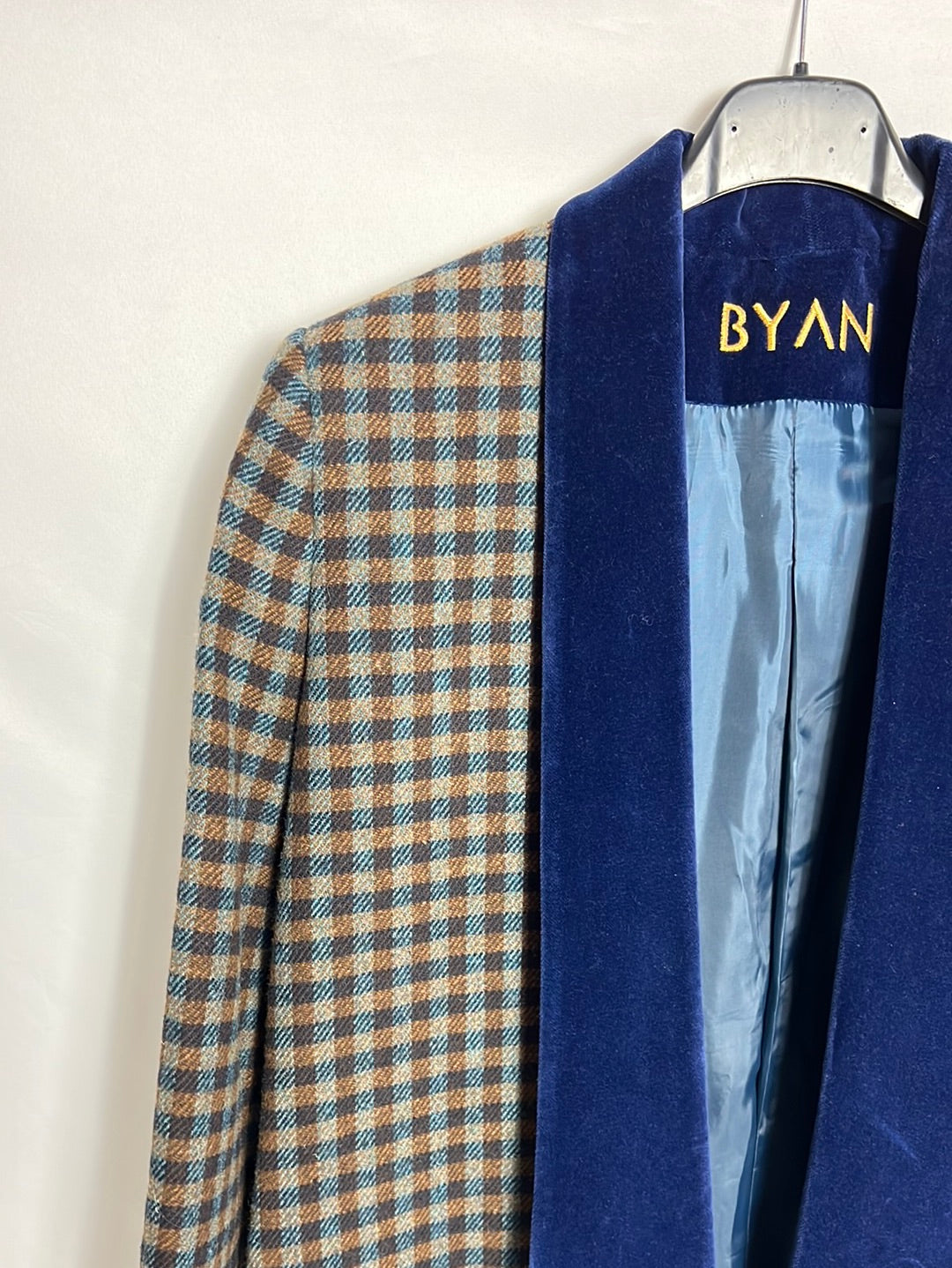 BYAN. Blazer lana cuadros y terciopelo . T M