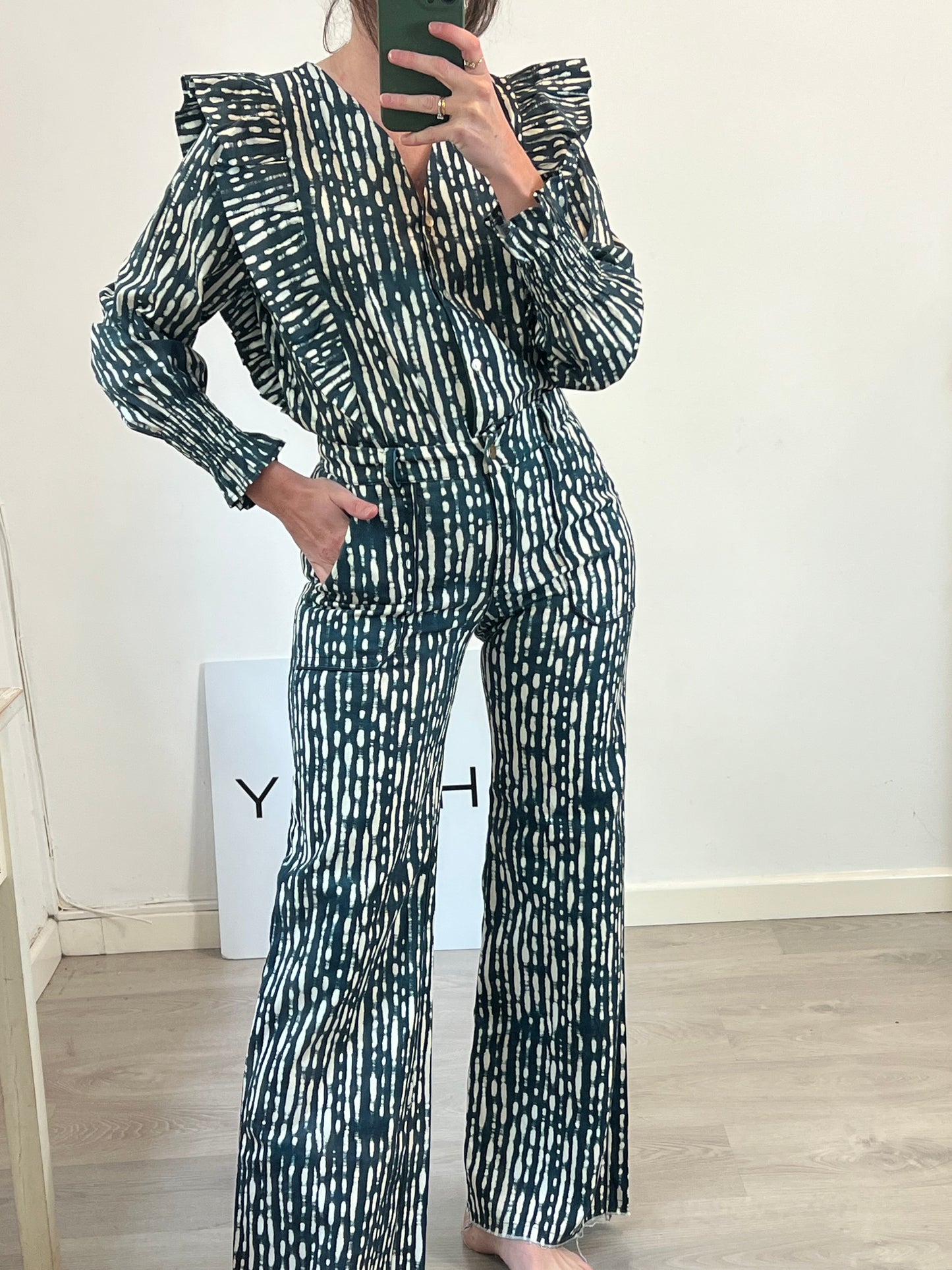 9MAS5. Total look estampado azul petróleo. T S