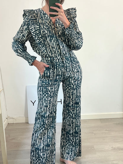 9MAS5. Total look estampado azul petróleo. T S