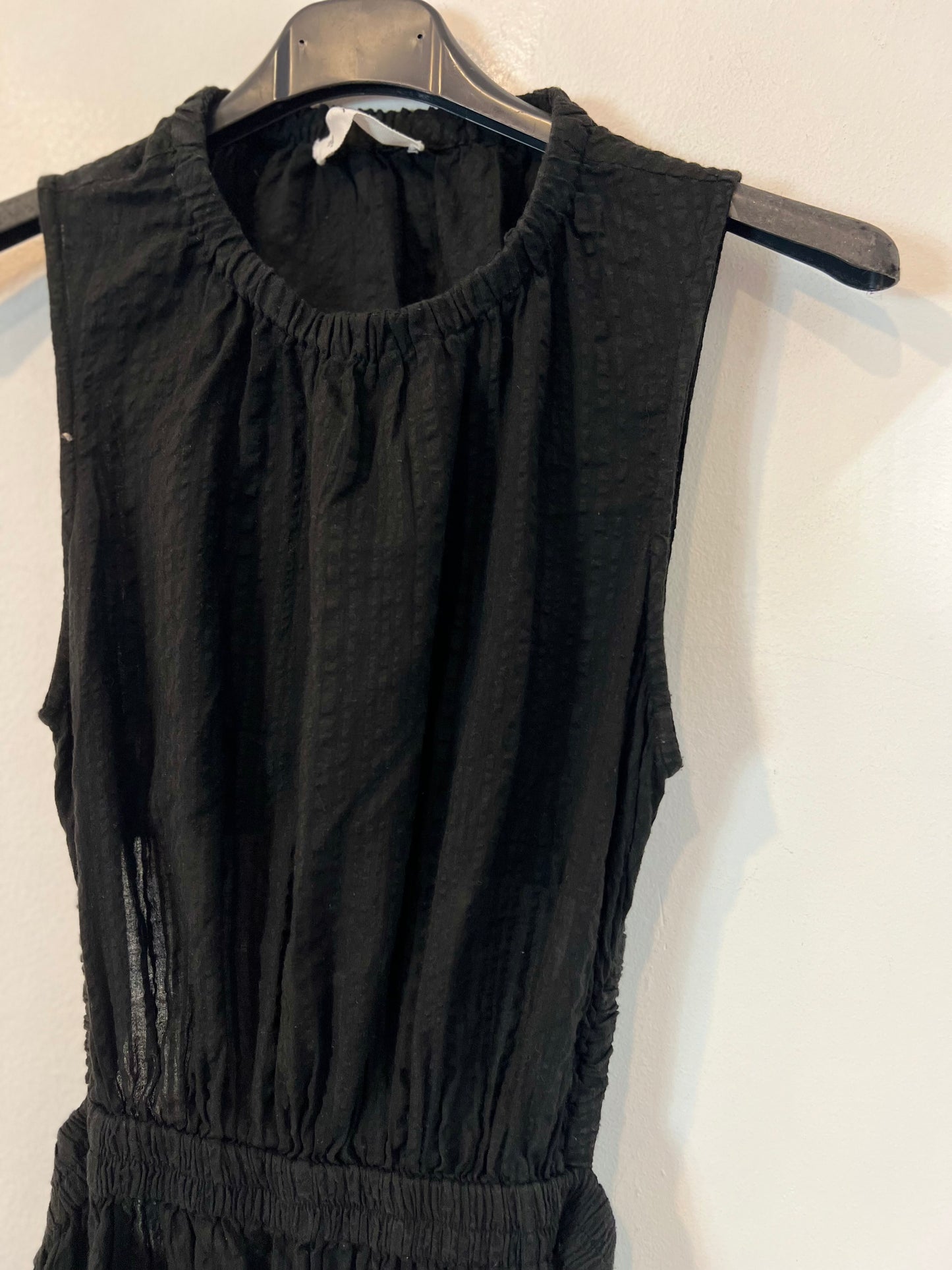 MANGO. Vestido negro espalda abierta T.s