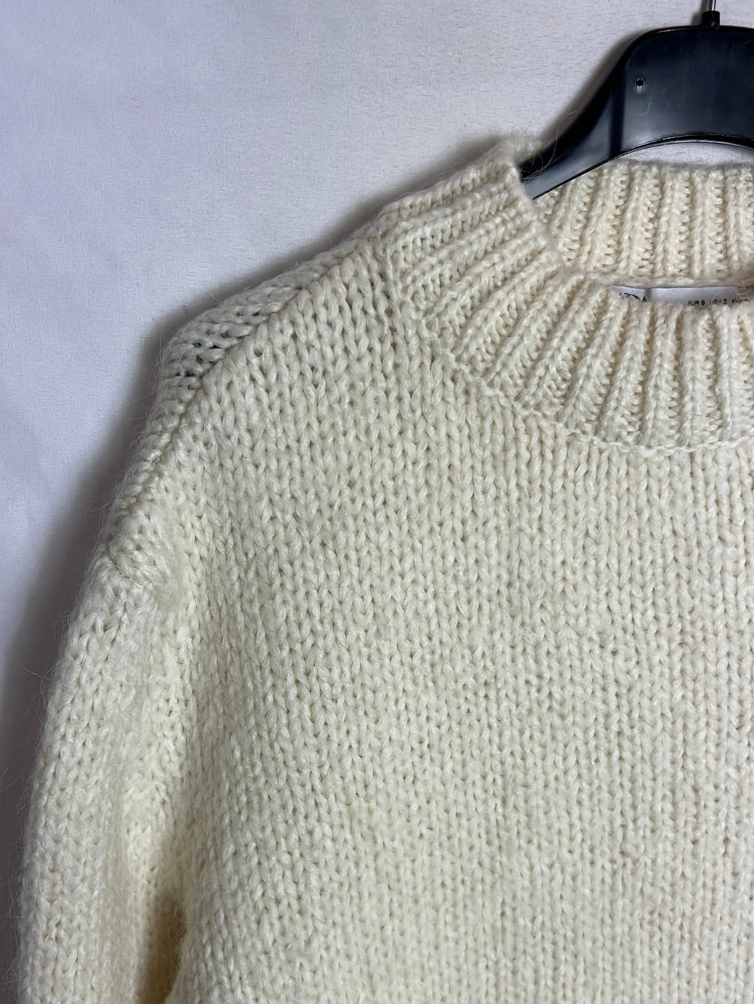 ZARA. Jersey beige claro. T S