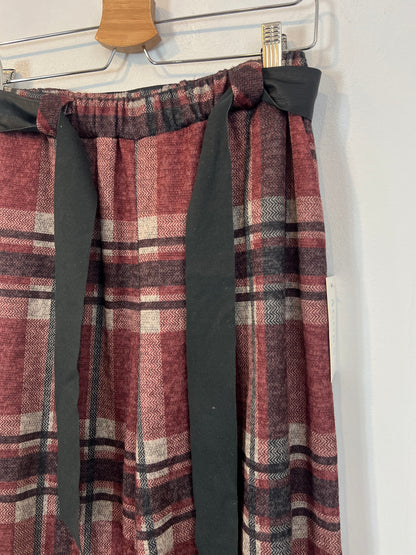 AGORA. Pantalón cuadro burdeos