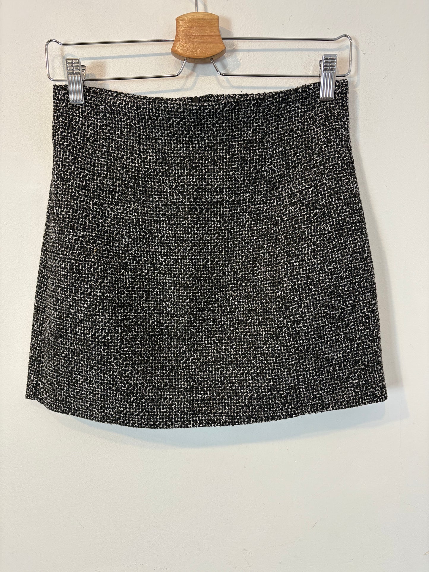 ZARA. Falda corta bicolor