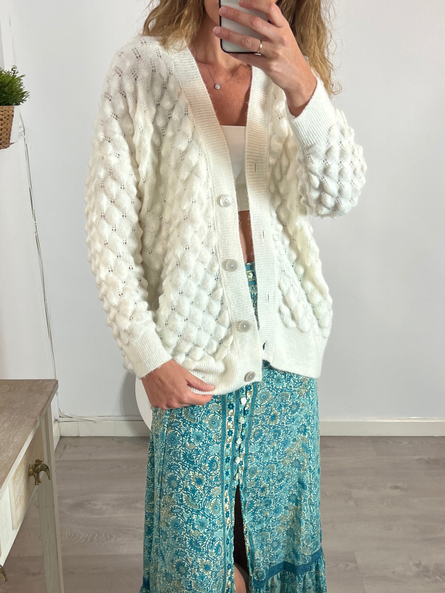 MANGO. Cárdigan blanco largo T.m