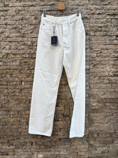 MASSIMO DUTTI. Denim recto blanco abotonado
