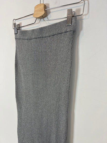 ZARA. Falda midi gris hilos T.s