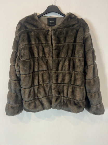 ZARA. Chaqueta pelo tonos grises. T M