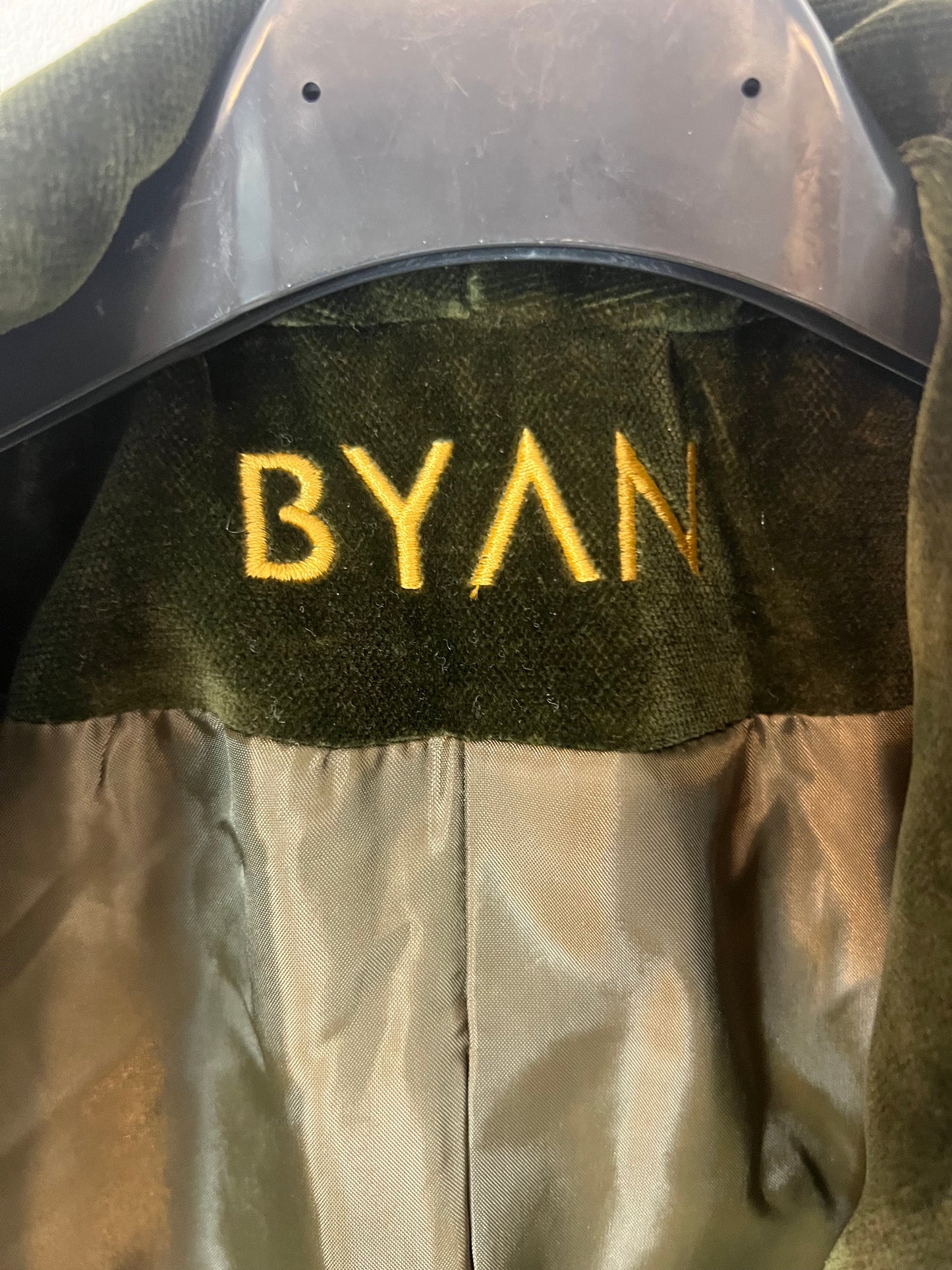 BYAN. Blazer cuadros lana con detalles en terciopelo. T S