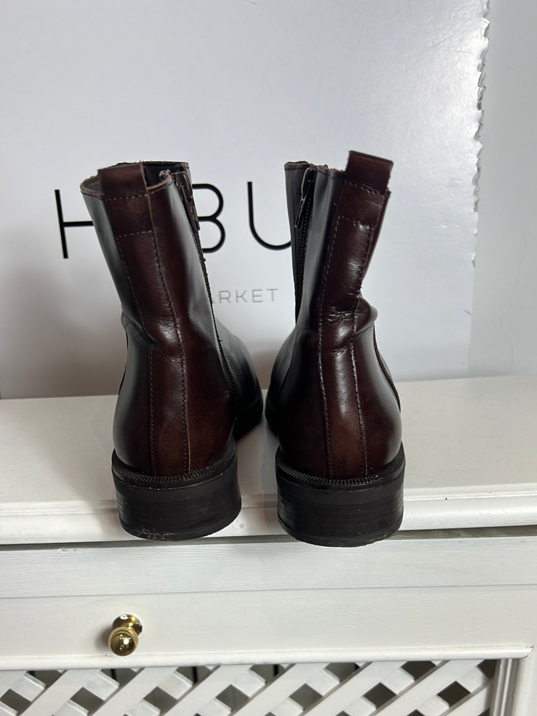 MIMAO. Botones marrones piel. T 38