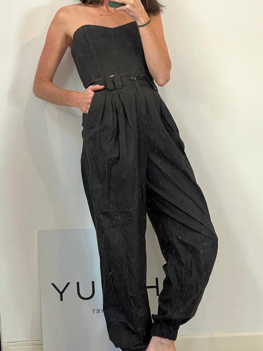 L'ACADEMIE. Conjunto pantalón y top gris