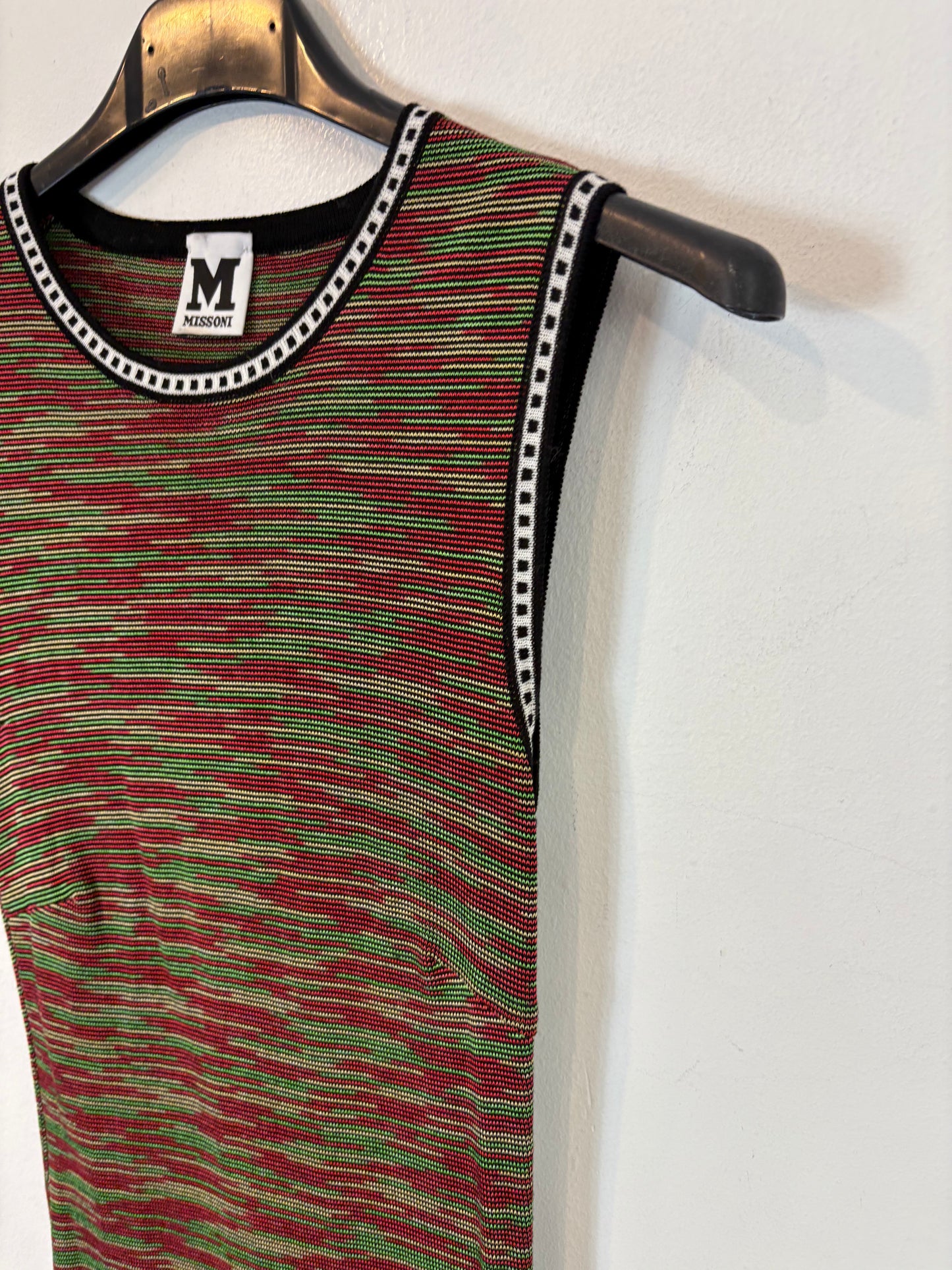 MISSONI. Vestido entallado abertura espalda. T 38 (XS)