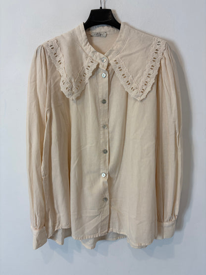 OTHERS. Flowy blouse with neck detail. TS