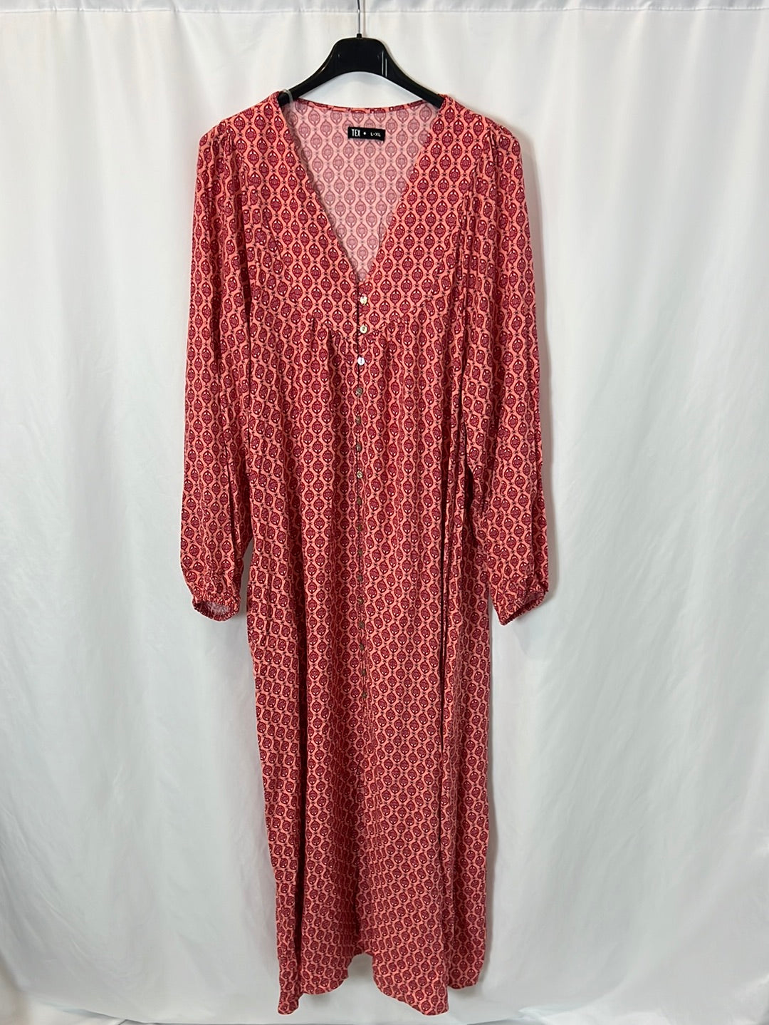 TEX. Flowy button-down dress size S/XL