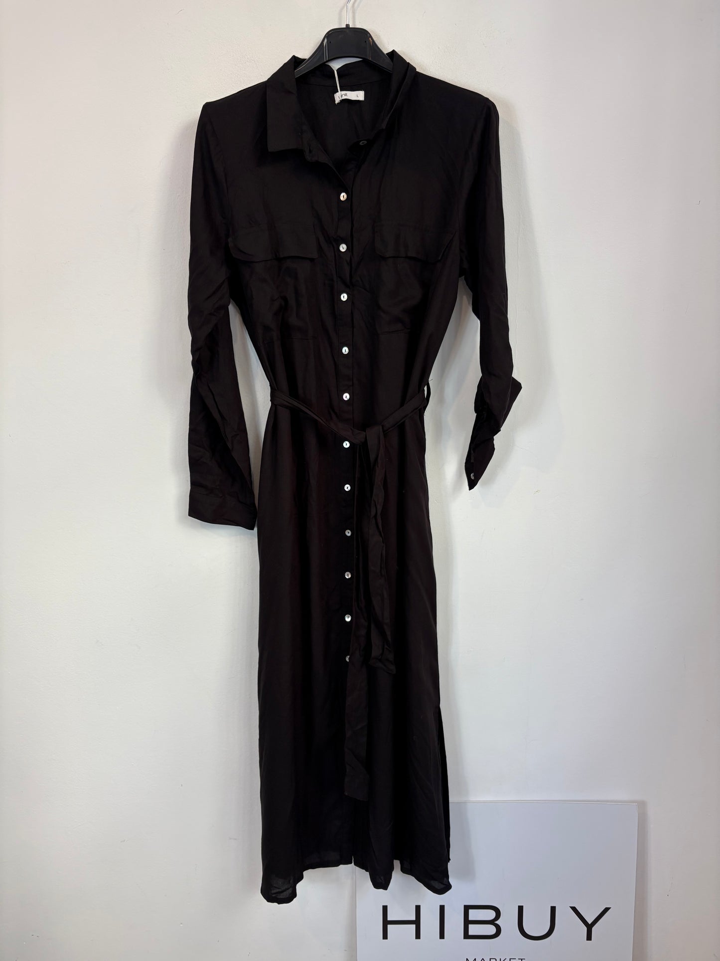 Vestido negro camisero fluido