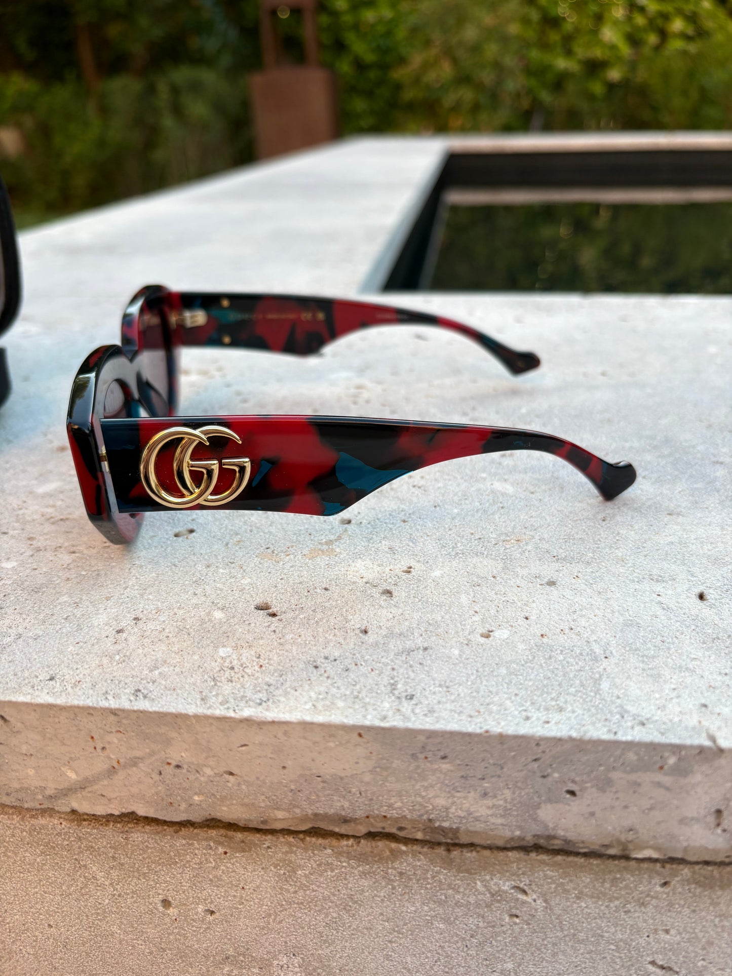 GUCCI. Gafas bicolor logo