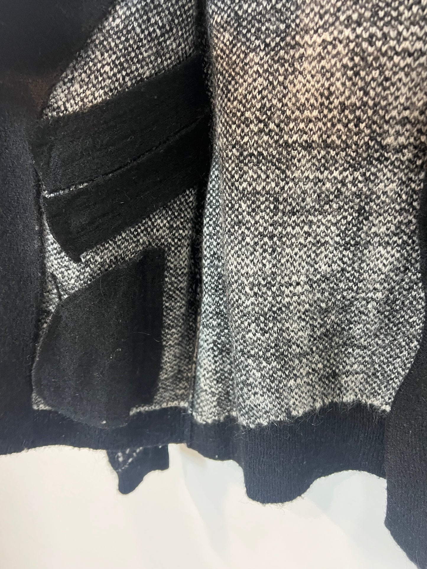 THE KOOPLES. Chaqueta punto con lana blanca y negra. T S