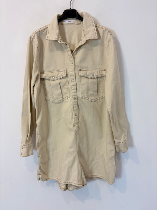 MANGO. Mono denim corto beige
