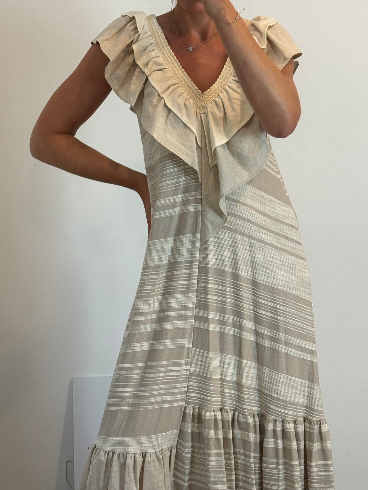 ZARA. Vestido largo beige texturas. T S