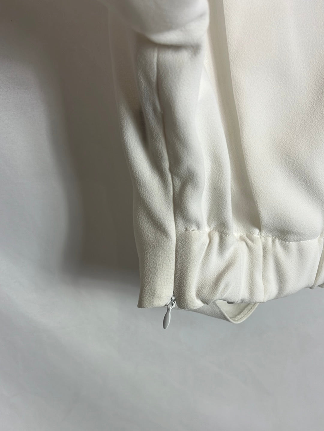 ZARA. Blusa corta crop cruzada. T S