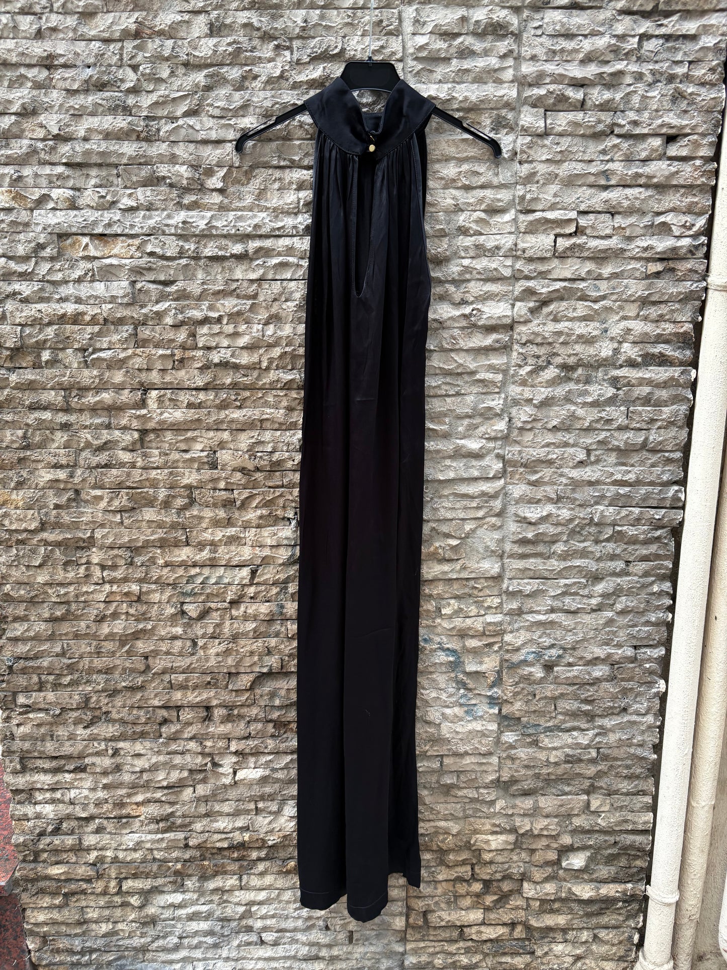 NERATTA. Vestido negro halter