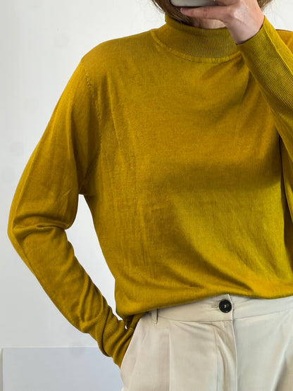 ZARA. Jersey pistacho fluido cuello perkins. T XL