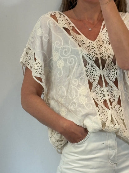 MEISÏE. Crochet beige topkaftan Tu (m/l)