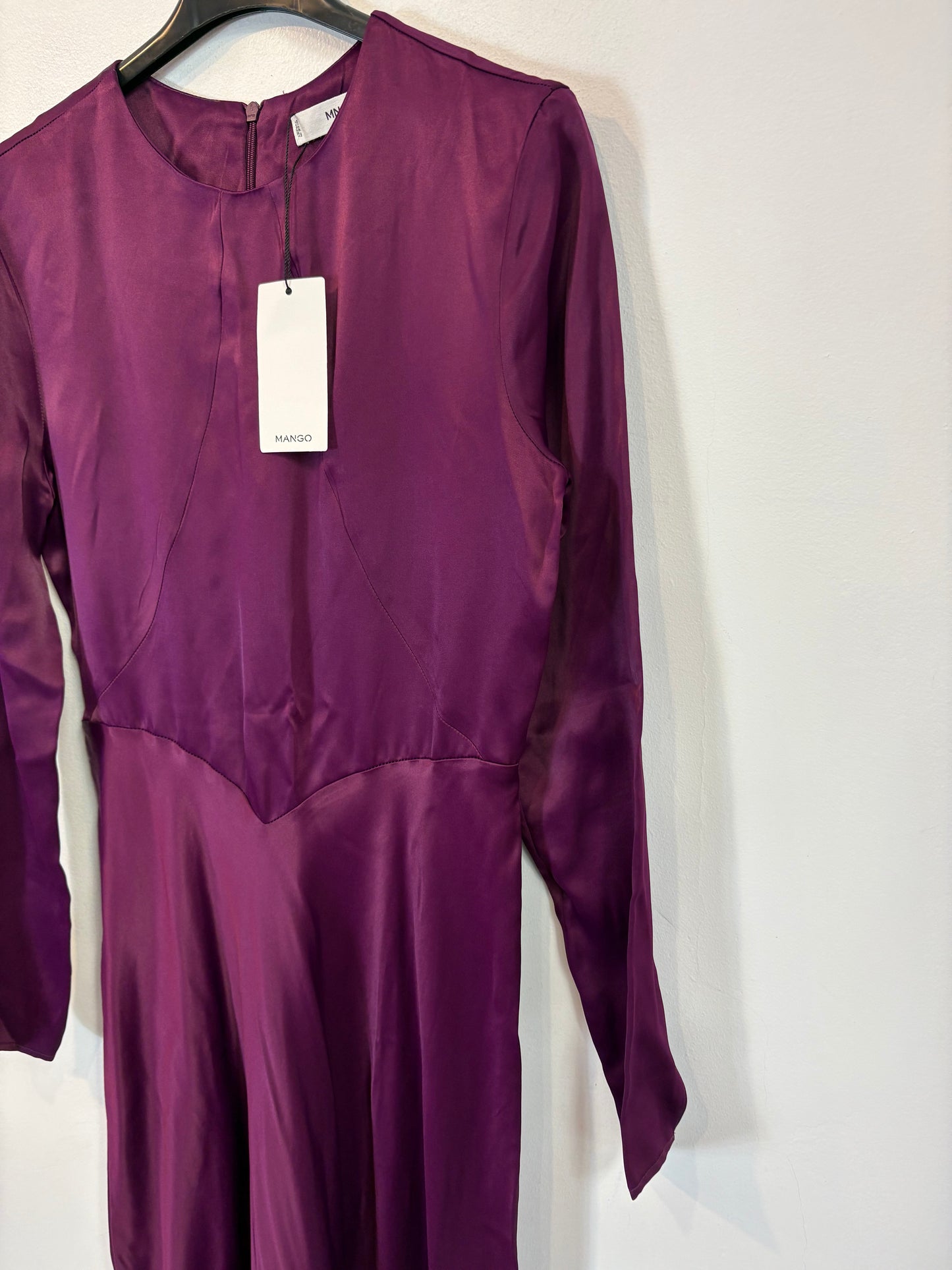 MANGO. Vestido largo satinado. T S