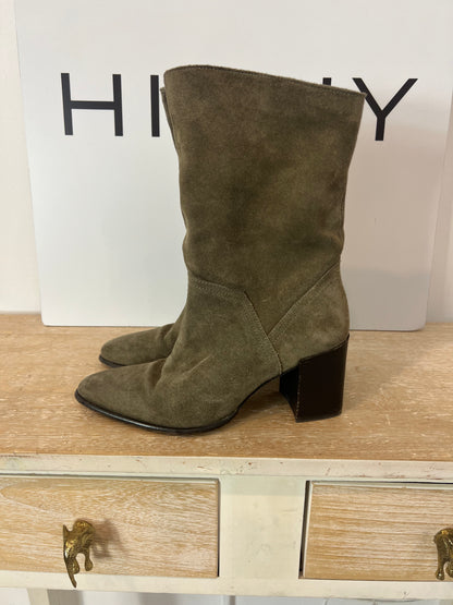 ZARA. Green suede ankle boots, size 37