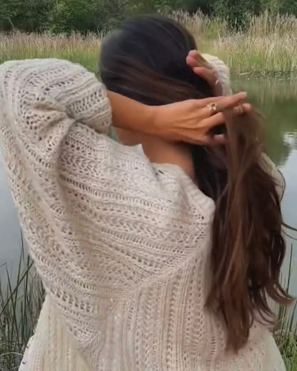 PULL&BEAR. Cárdigan beige troquelado T.s