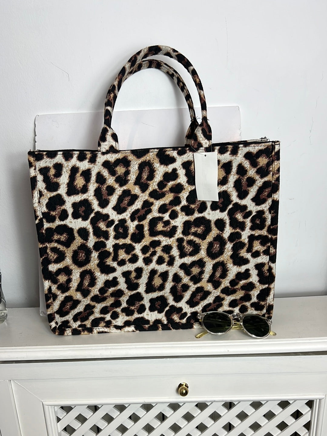 H&M. Bolso tote rígido animal print