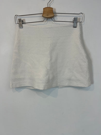 ZARA. falda/pantalón blanca textura T.s