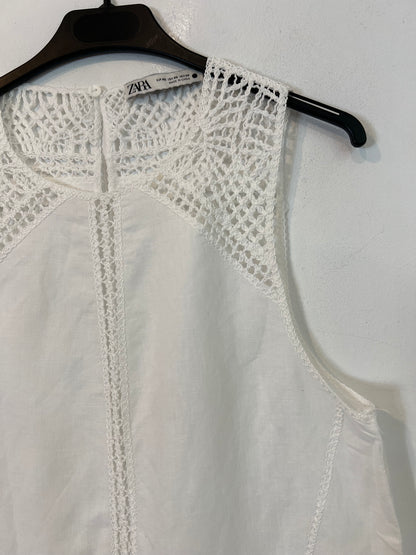 ZARA. Top blanco detalle croché T.xs