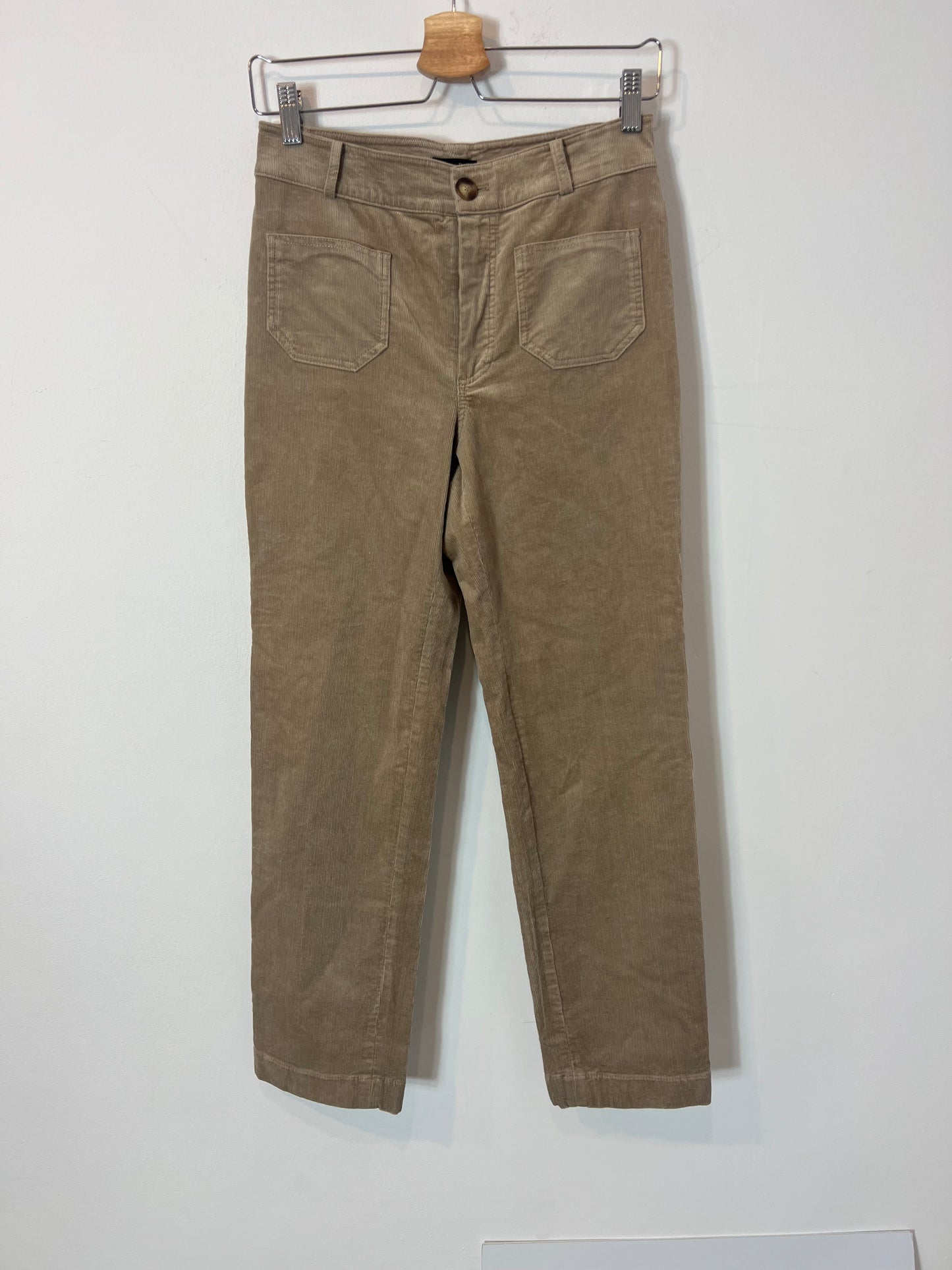 MASSIMO DUTTI. Beige micro corduroy pants. T 36