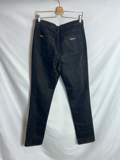 BANDAS ROJAS. Pantalón vaquero oscuro purpurina. T 42