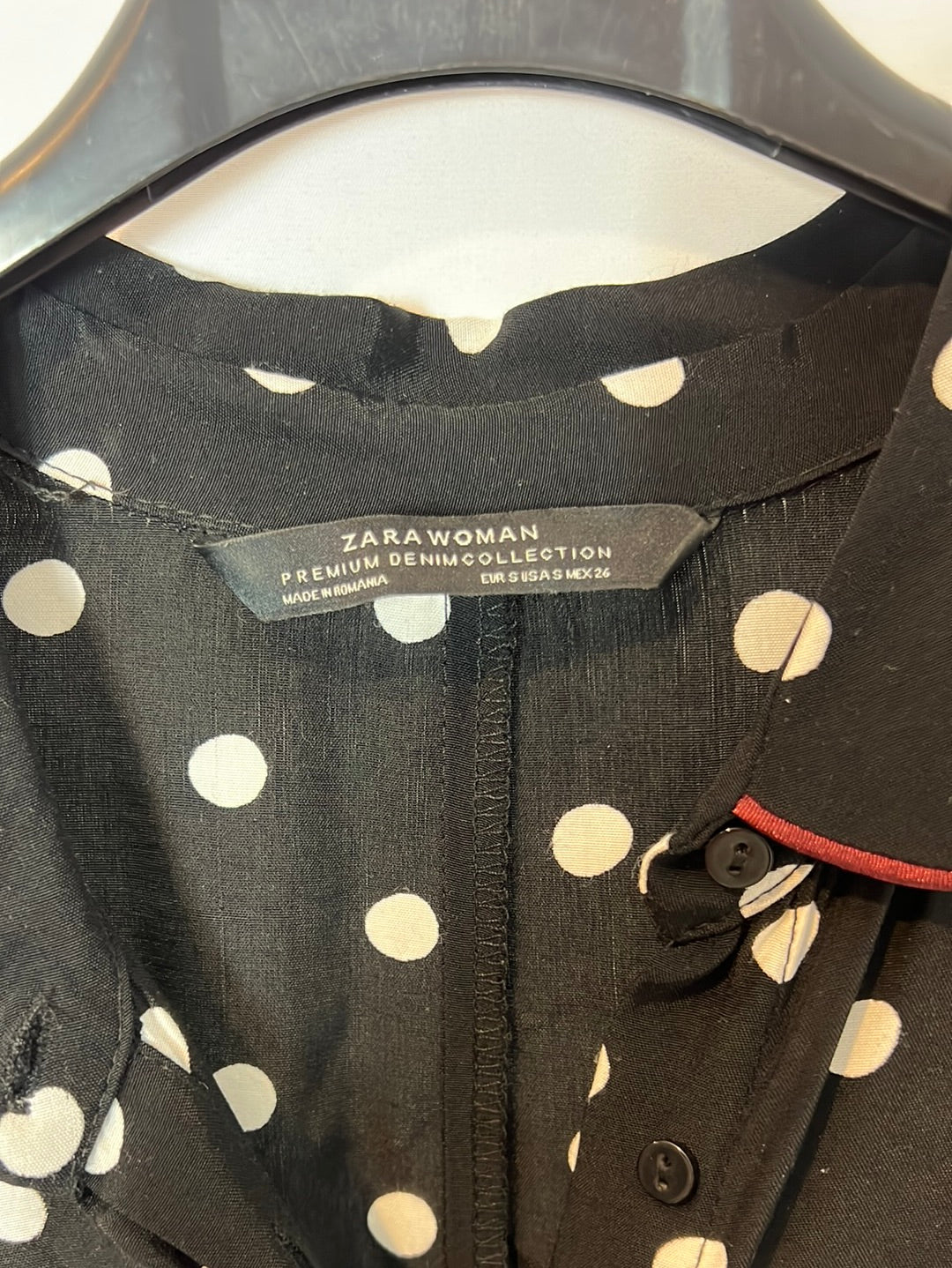 ZARA. Vestido negro largo lunares. T S