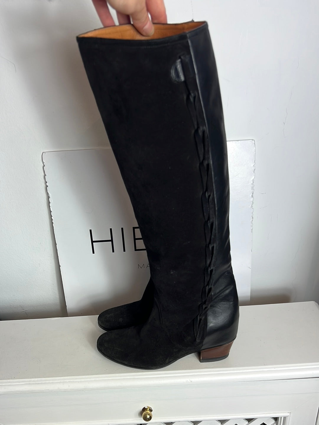 OTRAS. Botas alta piel doble textura. T 39