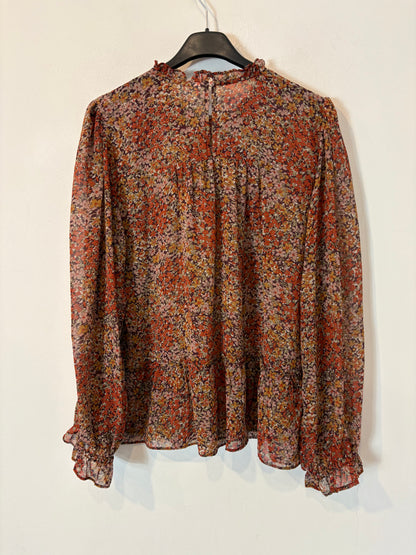 MANGO. Blusa flores detalle fruncido