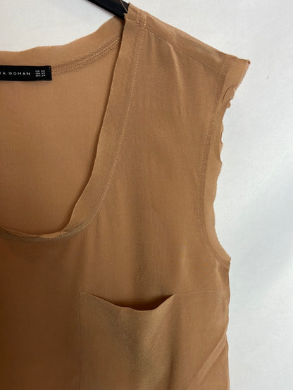 ZARA. Sleeveless camel blouse T.xs