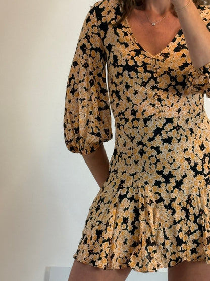 &OTHER STORIES. Vestido corto estampado flores. T 36