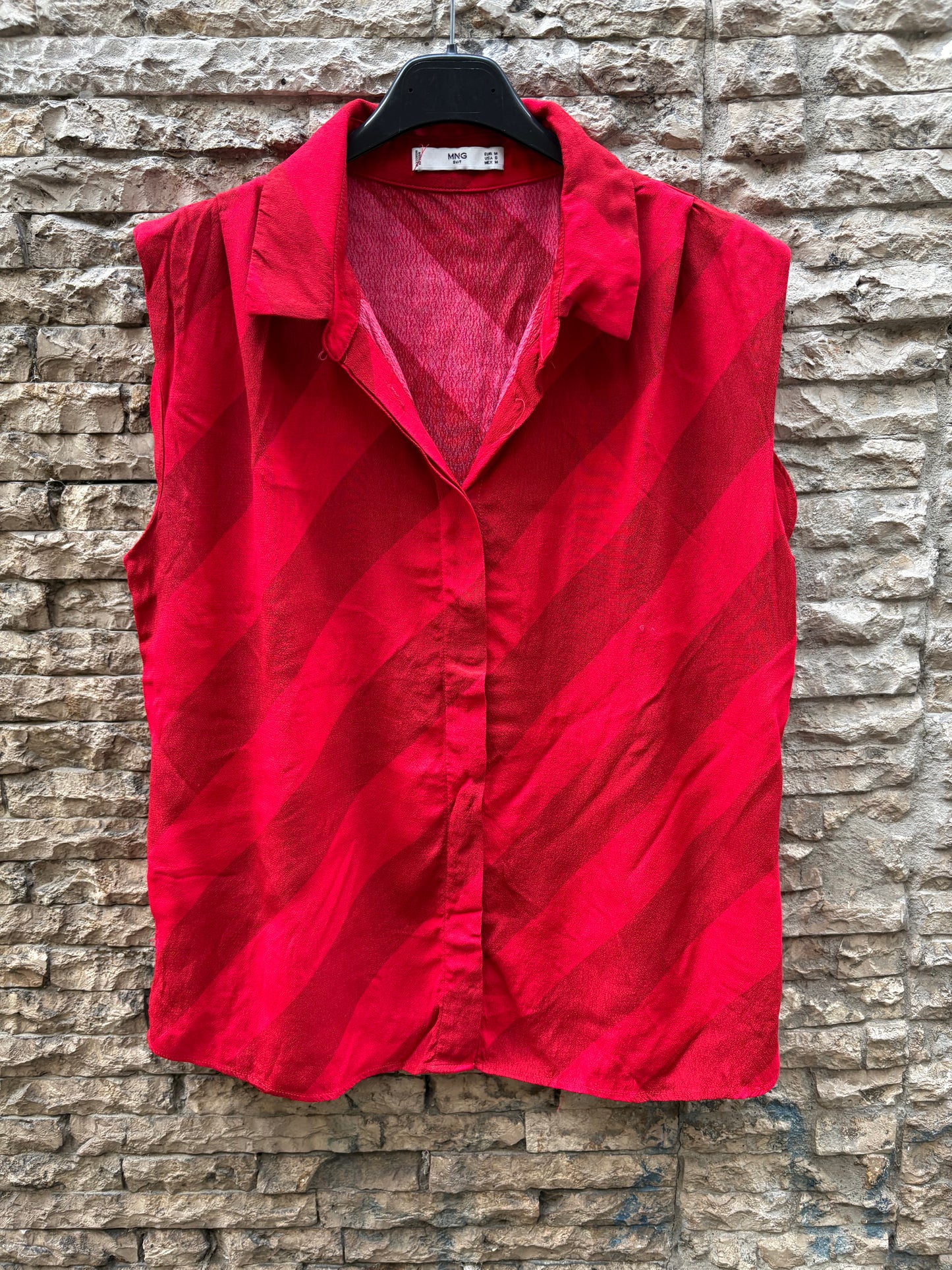 MANGO. Blusa fluida bicolor