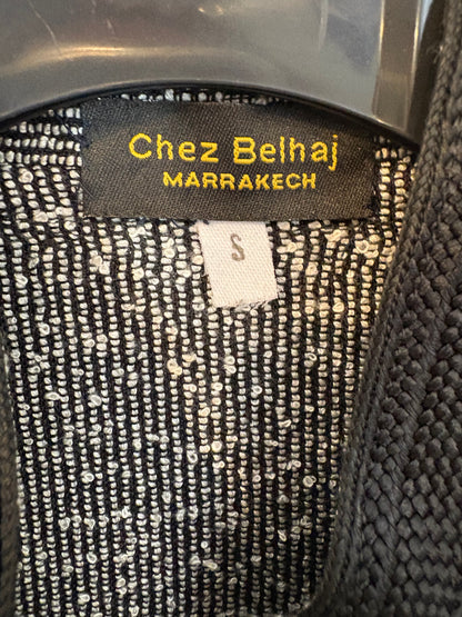 CHEZ BELHAJ. Chaqueta larga/chilaba marroquí