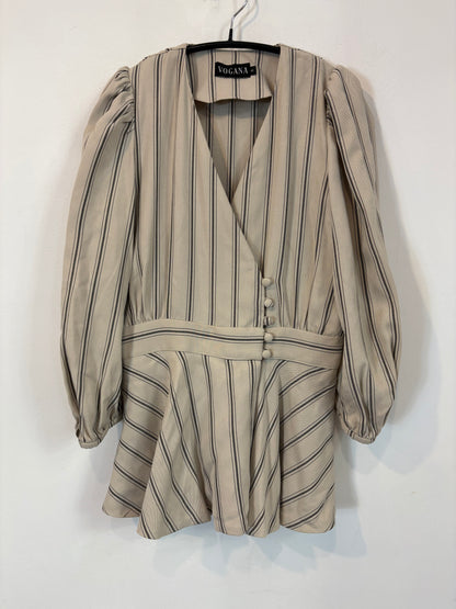 VOGANA. Total look fluido rayas