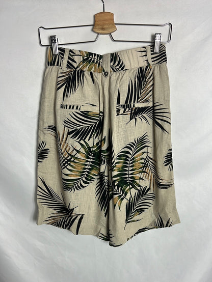 OBJECT. Beige leaf print Bermuda shorts. T 36