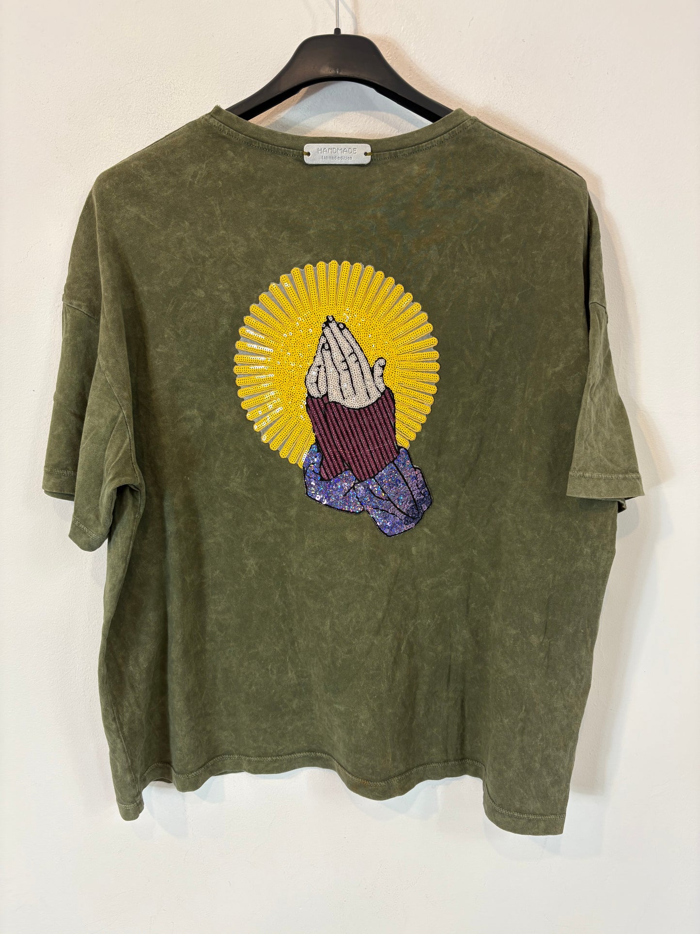 OTRAS. Camiseta verde detalle espalda. T M