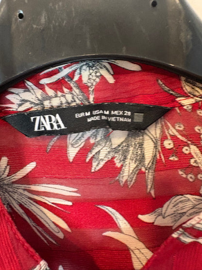 ZARA. Blusa fluida color vino