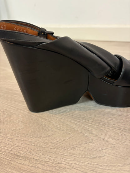 CLERGERIE. Sandalias plataforma piel en negro. T 40