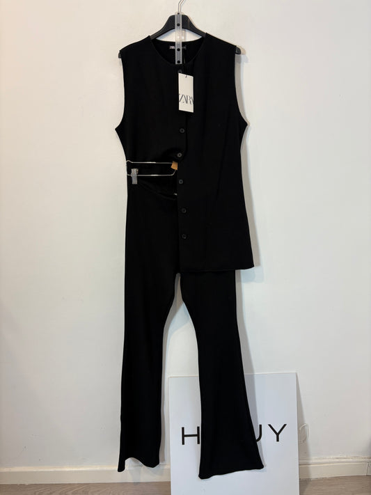 ZARA. Total look punto negro elástico
