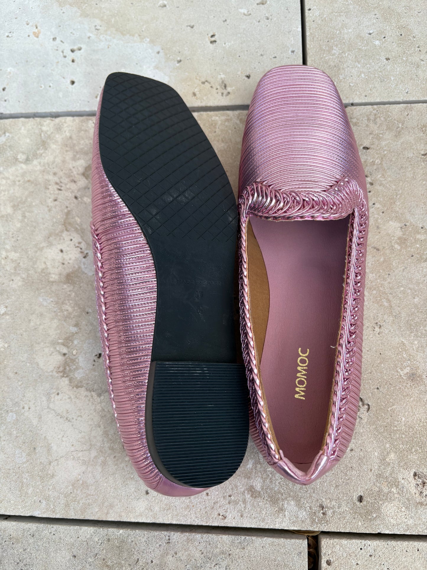 MOMOC. Mocasines NY metalizado rosa