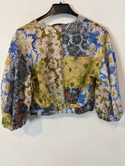 ZARA. Conjunto flores verde